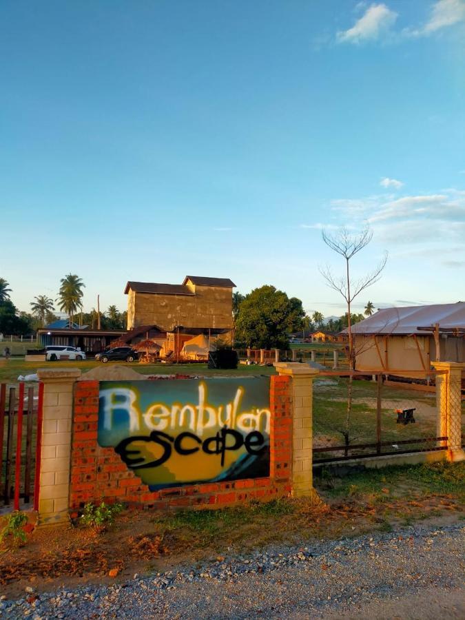 Rembulan Escape Bell Tent 2 Kampung Penarik Exterior photo
